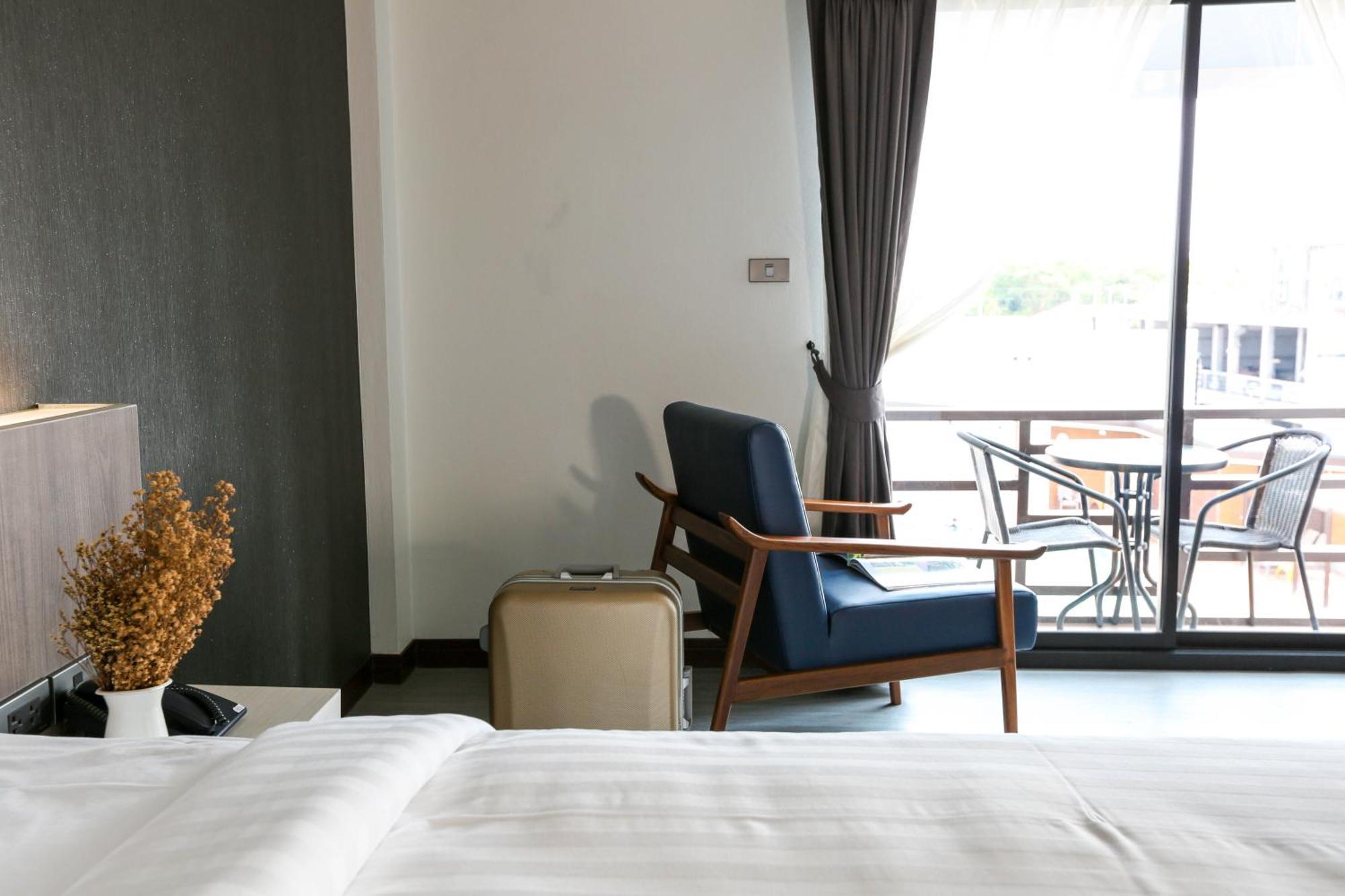 Socool Grand Hotel Nang Rong Εξωτερικό φωτογραφία