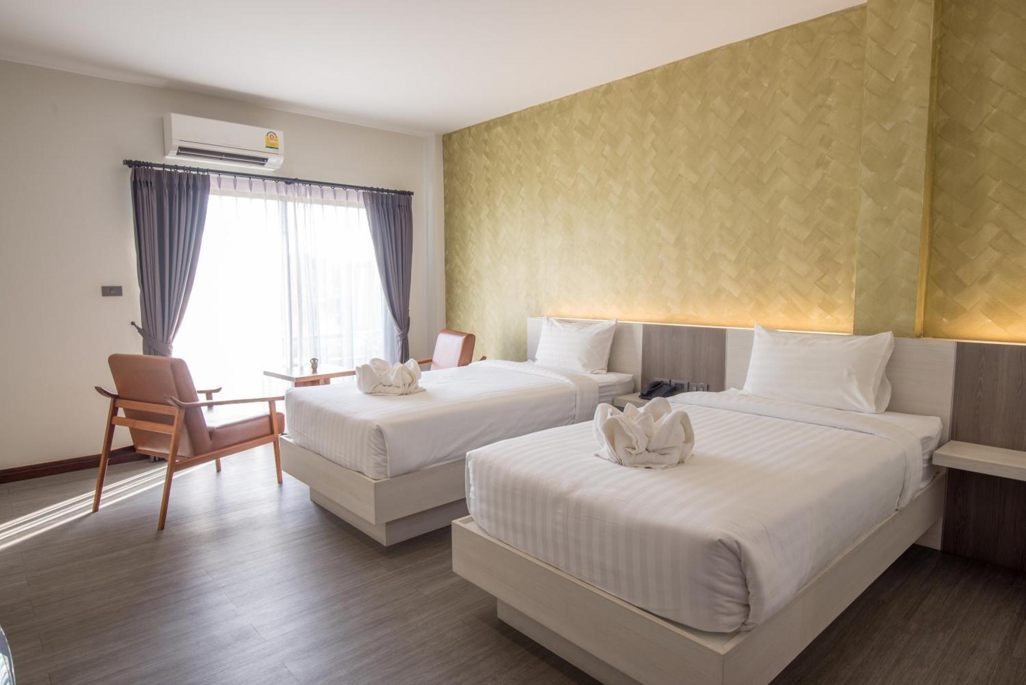 Socool Grand Hotel Nang Rong Εξωτερικό φωτογραφία