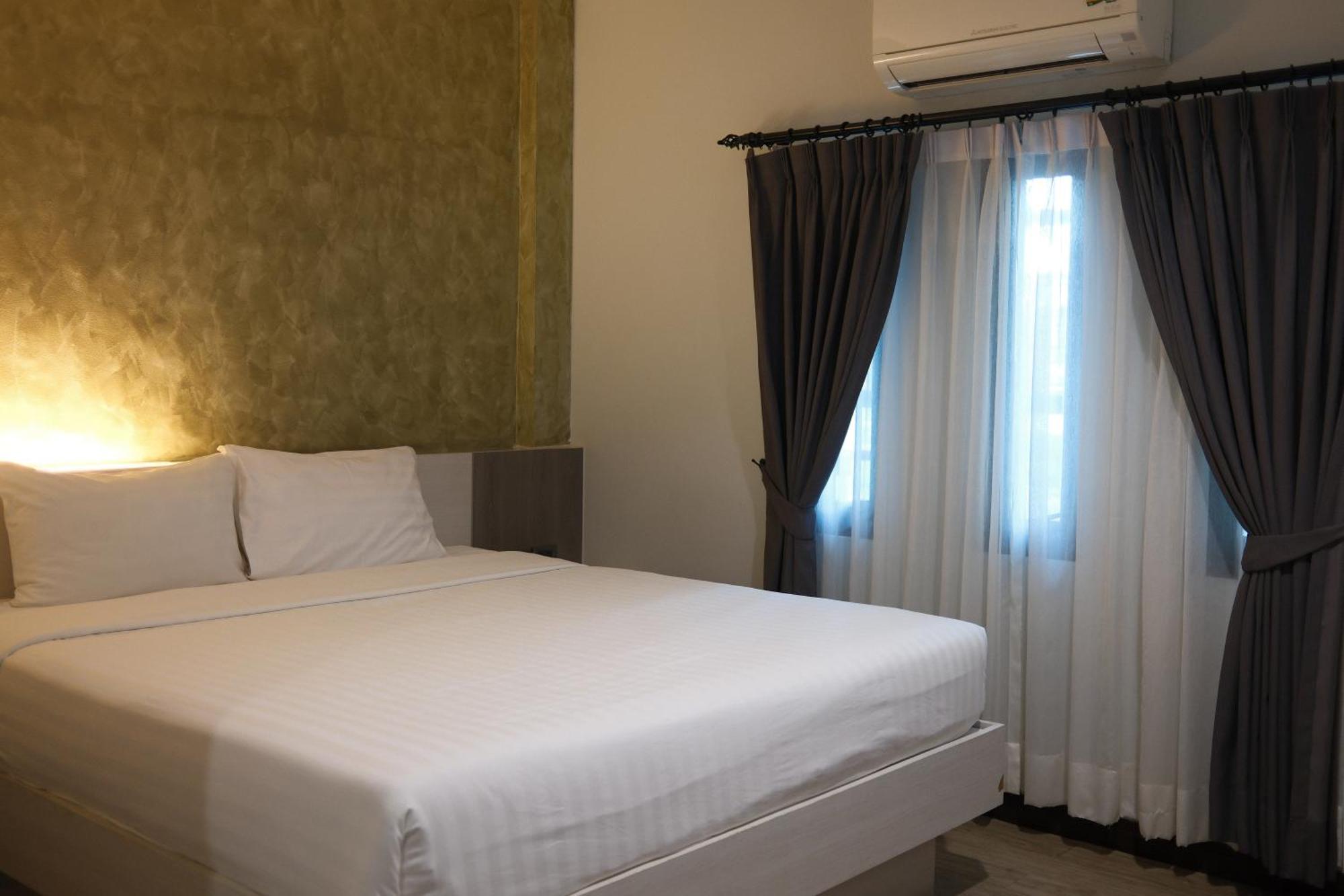 Socool Grand Hotel Nang Rong Εξωτερικό φωτογραφία